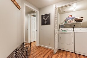 Silver Bear 19 with Covered Parking, Walk to Canyon Lodge by RedAwning