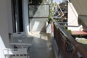 Spacy stay Central Athinian Apartment