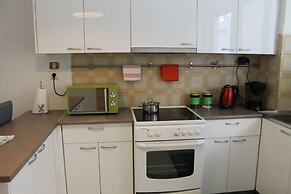 Spacy stay Central Athinian Apartment