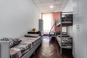 Mister Econom Hotel - Hostel