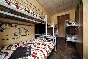 Mister Econom Hotel - Hostel
