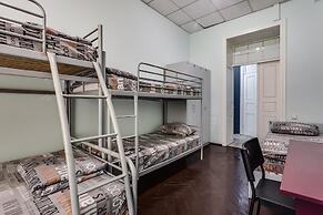 Mister Econom Hotel - Hostel