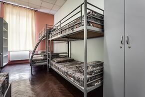 Mister Econom Hotel - Hostel