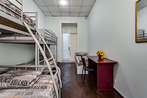 Mister Econom Hotel - Hostel