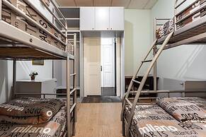 Mister Econom Hotel - Hostel