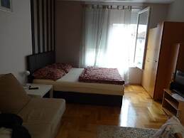 Apolon Centar Apartment