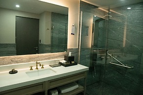 Quartz Hotel & SPA
