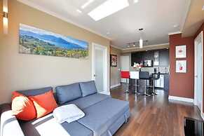 Condos with Parking & Gorgeous View