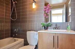 Condos with Parking & Gorgeous View