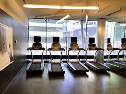 TopLine Suites - Ice Condos