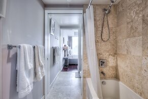 Metropolis Suites - York Street