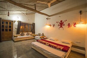 WOWSTAYZ Pachmarhi Foothill Cottages