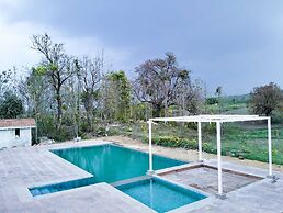 WOWSTAYZ Pachmarhi Foothill Cottages