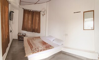 WOW STAYZ2 Pachmarhi Foothill Cottages