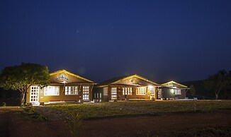 WOW STAYZ2 Pachmarhi Foothill Cottages