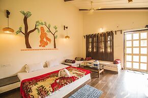WOW STAYZ2 Pachmarhi Foothill Cottages