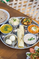 WOW STAYZ2 Pachmarhi Foothill Cottages