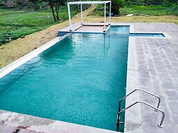 WOW STAYZ2 Pachmarhi Foothill Cottages