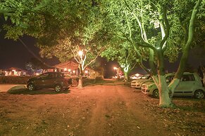 WOW STAYZ2 Pachmarhi Foothill Cottages