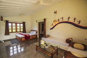 WOW STAYZ2 Pachmarhi Foothill Cottages