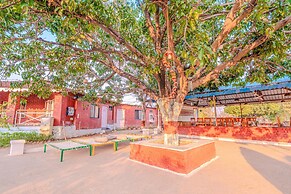 WOW STAYZ2 Pachmarhi Foothill Cottages