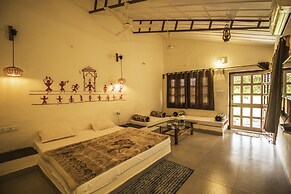 WOW STAYZ2 Pachmarhi Foothill Cottages