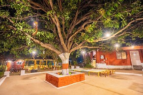 WOW STAYZ2 Pachmarhi Foothill Cottages