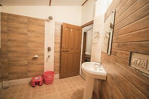 WOW STAYZ2 Pachmarhi Foothill Cottages