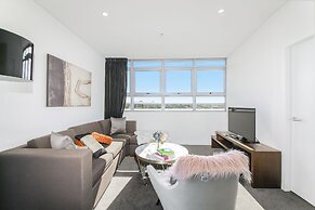 1 Bedroom Modern Apartment in Chatswood