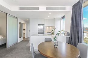 2 Bedroom Modern Apartment in Chatswood