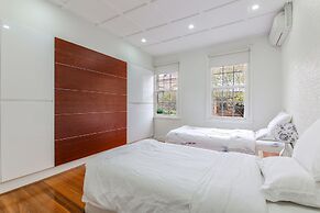 Waterview Terrace in Historic Rocks