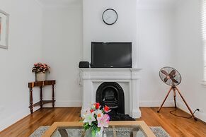 Waterview Terrace in Historic Rocks