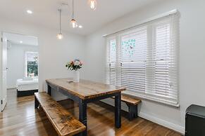 Waterview Terrace in Historic Rocks