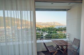 Sky View Luxury Apartments