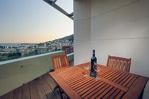 Sky View Luxury Apartments