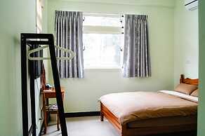 Happy Tree Hostel