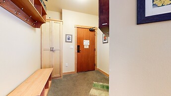 Sunstone #320 2 Bedroom Condo by RedAwning