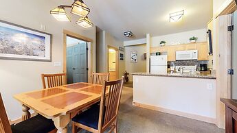 Sunstone #320 2 Bedroom Condo by RedAwning