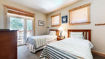 Sunstone #320 2 Bedroom Condo by RedAwning