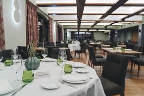 Hotel Irys by Derenivska Kupil
