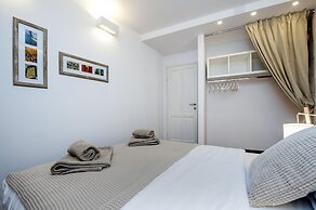 Luna Rooms and Studios