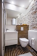 Luna Rooms and Studios