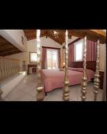 L'Eremo Luxury Apartments