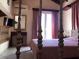 L'Eremo Luxury Apartments