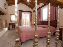 L'Eremo Luxury Apartments