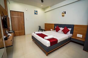 Lotus The Lake view Resort