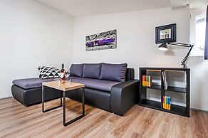 Lakovich Sea View Apartments