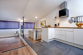 Lakovich Sea View Apartments