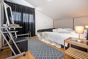 Lakovich Sea View Apartments