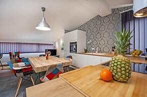 Lakovich Sea View Apartments